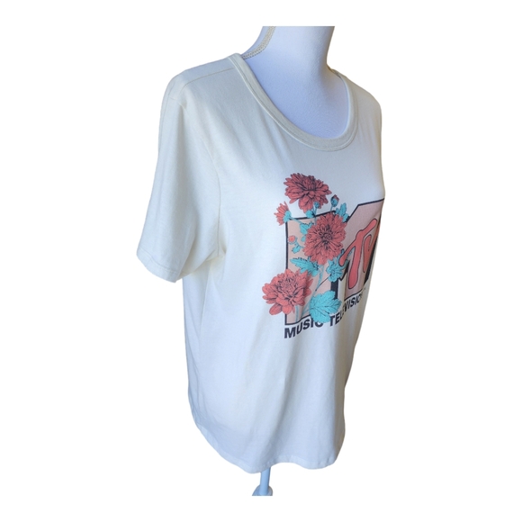 MTV Women's Floral Short Sleeve Graphic T-shirt, Size Large, L - Picture 3 of 8
